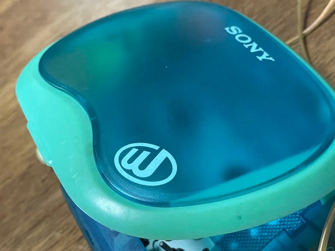 SONY ソニー ウォークマン WM-EQ3 緑色 イヤフォン付き 蓄光 電池式