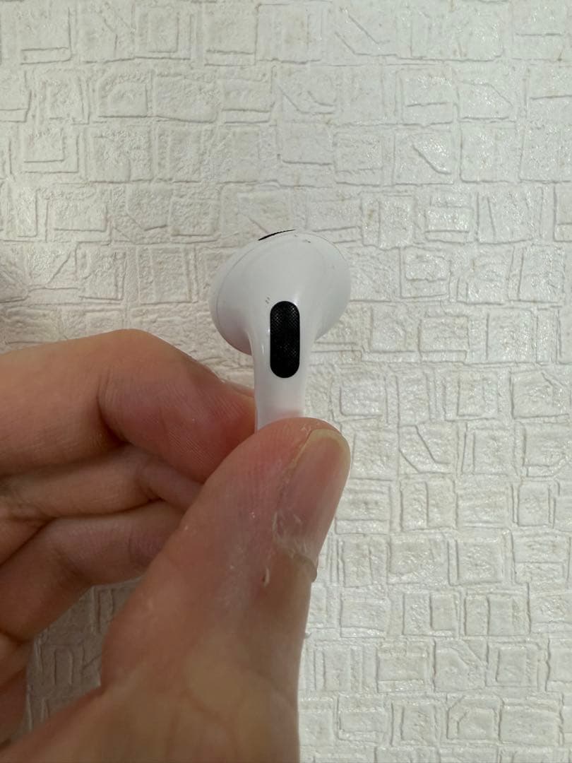 AirPods本体 lightningポート