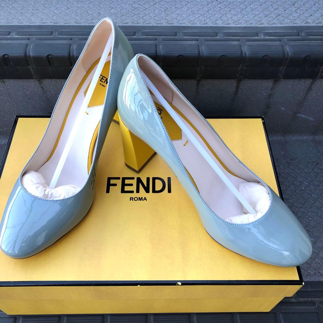 【新品】FENDI エナメル 水色／イエローハイヒールパンプス サイズ36