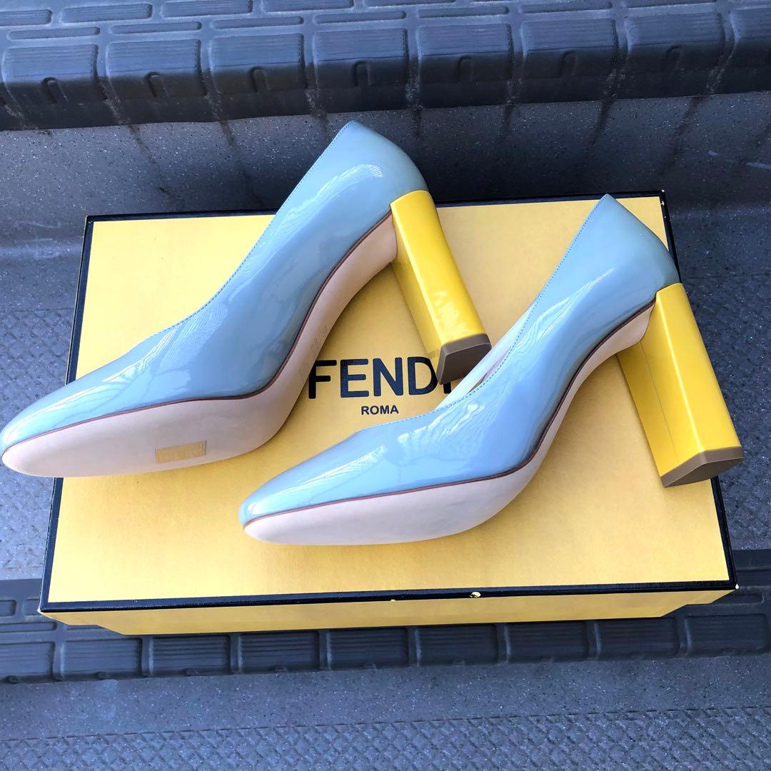 【新品】FENDI エナメル 水色／イエローハイヒールパンプス サイズ36