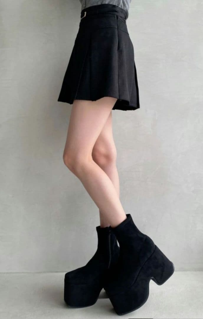 RESEXXY 新作 スエード ショート ブーツ　Sサイズ