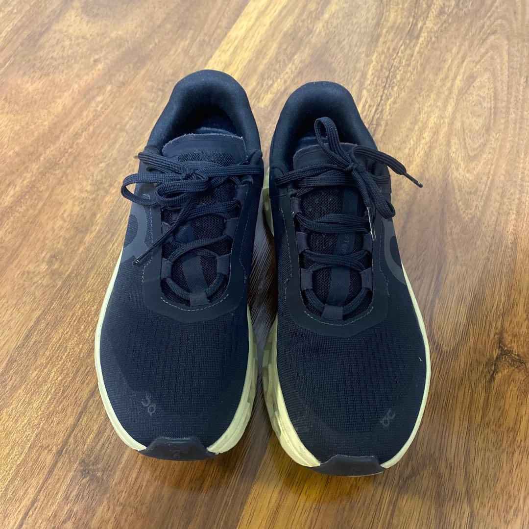 On Cloudmonster/クラウドモンスター 厚底 ランニング シューズ