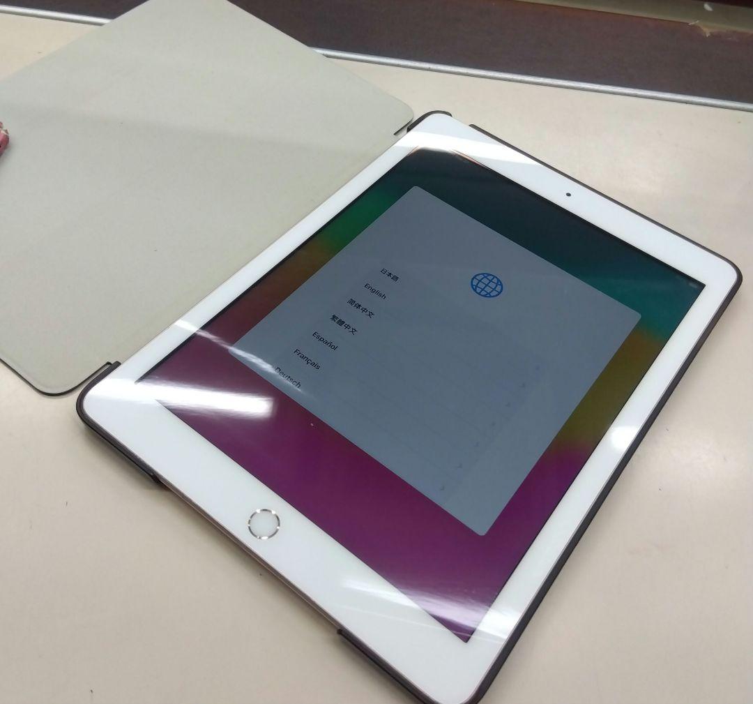 Ipad 第6世代32GB WI-FIモデル　ケース付き