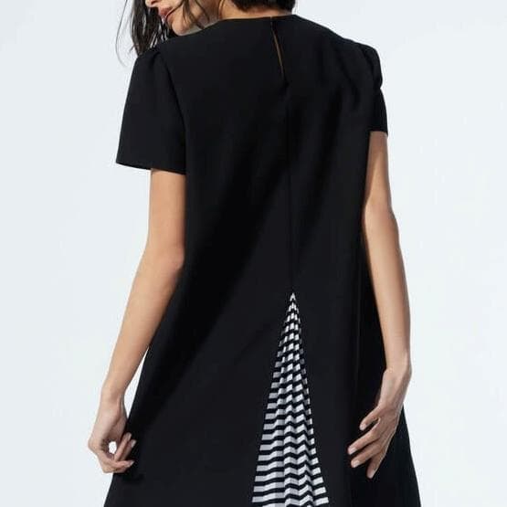 タグ付 ボーダーズアットバルコニー バックタックドレス