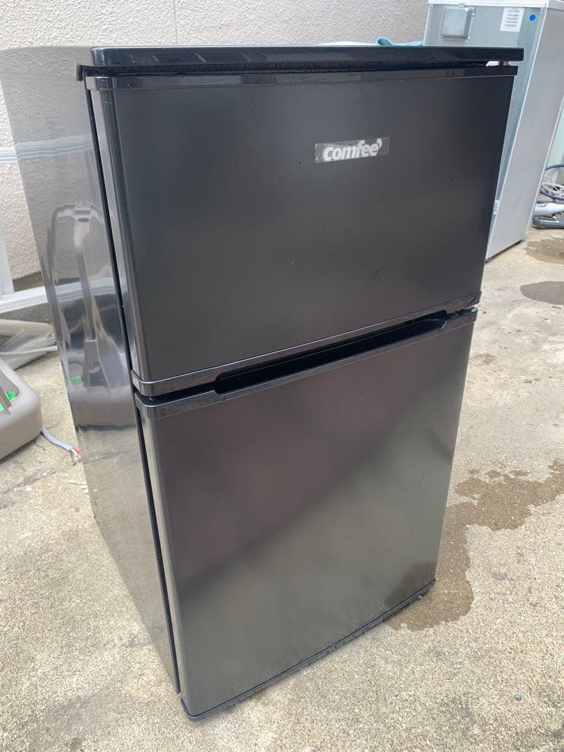 2024年　2ドア冷蔵庫　90L ブラック　comfee