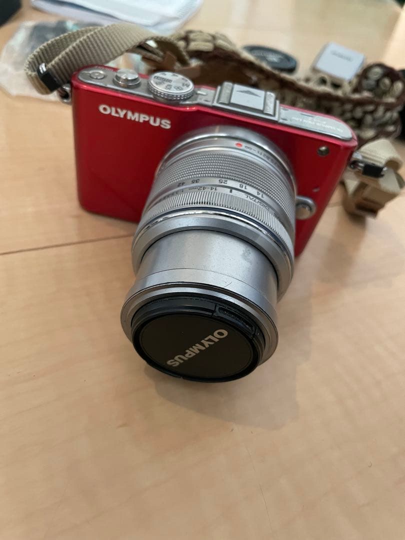 OLYMPUS pen lite E-PL3 カメラ レッド