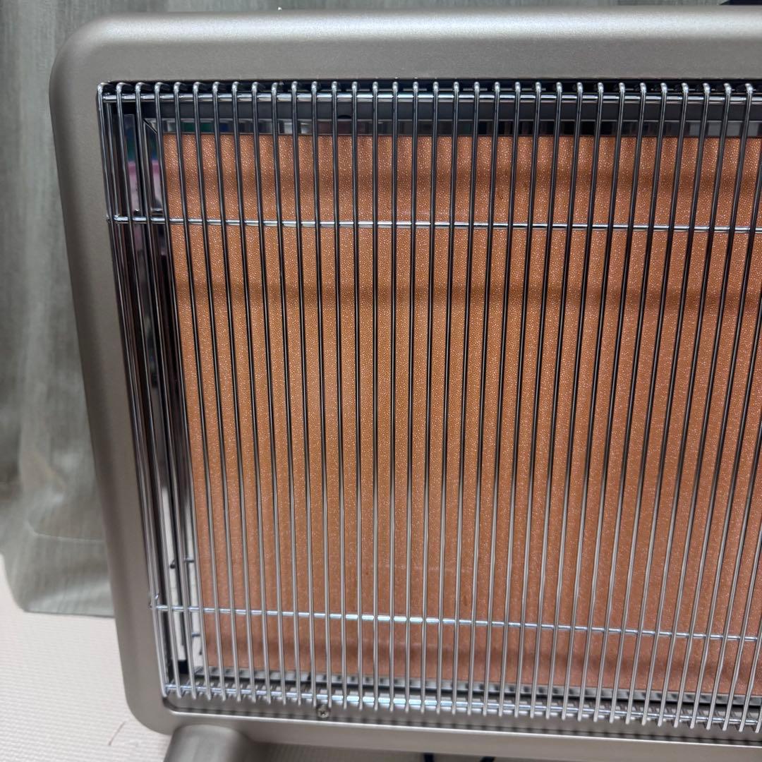 美品　遠赤外線暖房器 サンルミエ エクセラ7 N700L-GR