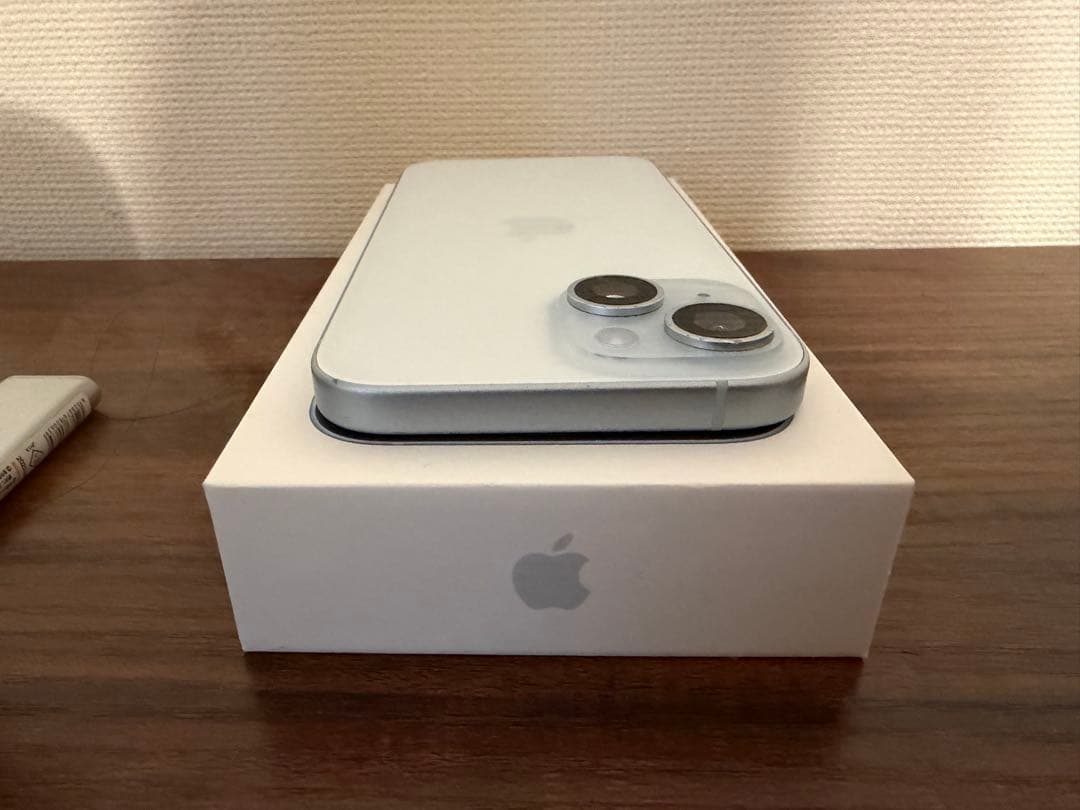iPhone15ブルー128G