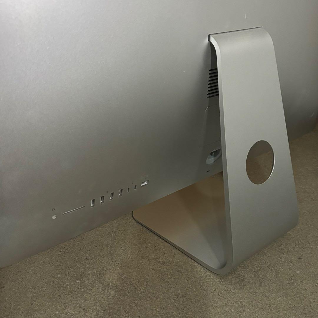 Apple iMac／4K対応・シルバー／キーボード・マウス付き