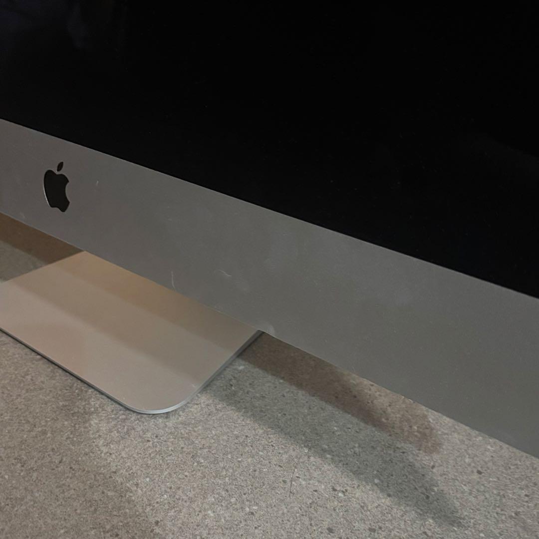 Apple iMac／4K対応・シルバー／キーボード・マウス付き