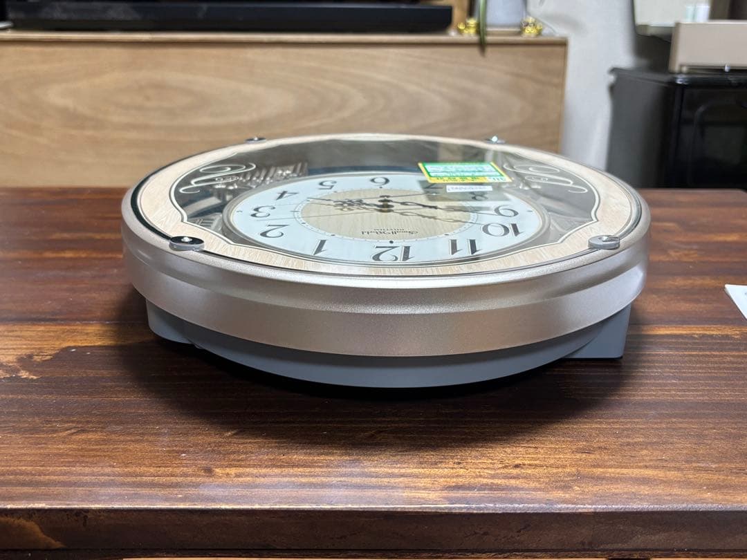 新品♡Small World電波時計 30曲メロディ付 報時付掛時計 リズム時計