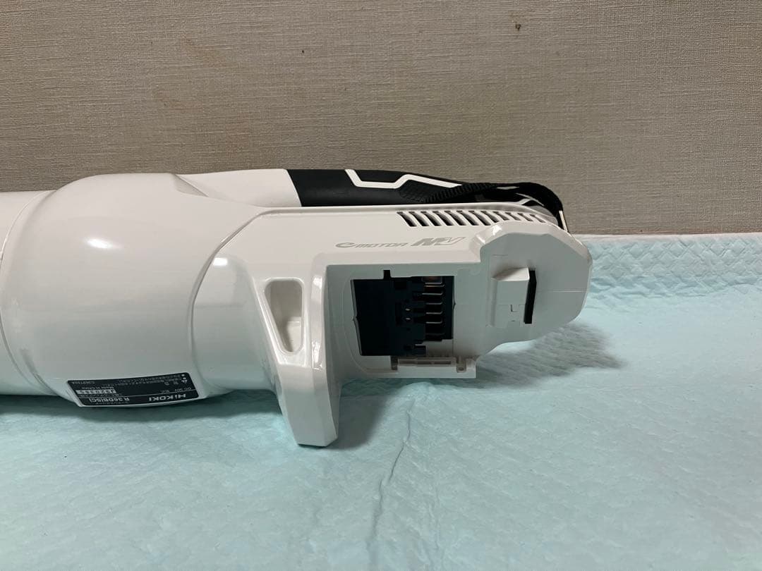 HIKOKI コードレスクリーナー 36v