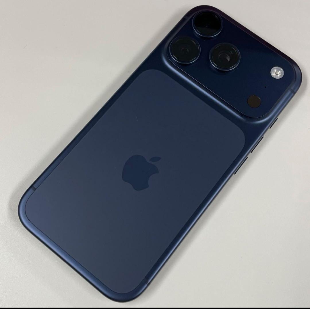 【新品同様品】iPhone17proディープブルー256BG