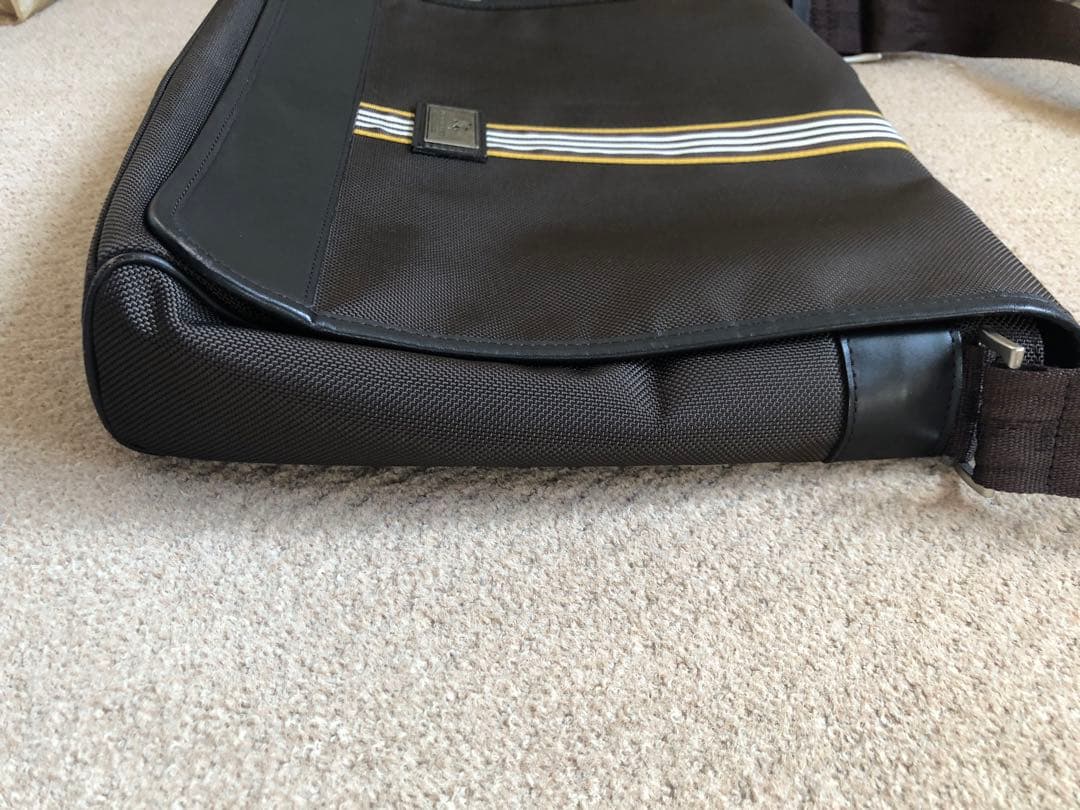 バーバリーブラックレーベル メッセンジャーバッグ ブラウン 斜め掛け