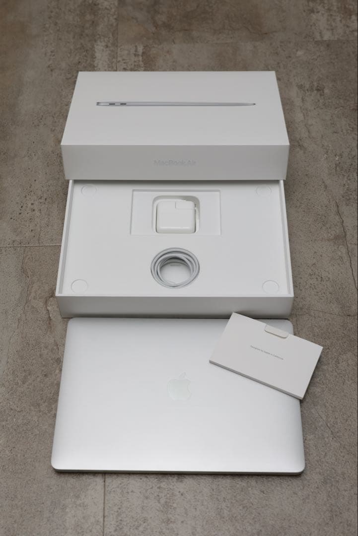 【希少16GBメモリ】M1 MacBookAir 512GBシルバー 箱充電器付