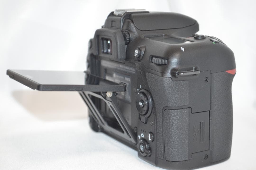 滅多にないシャッター数4400回以下 Nikon D7500☆Wi-Fi搭載