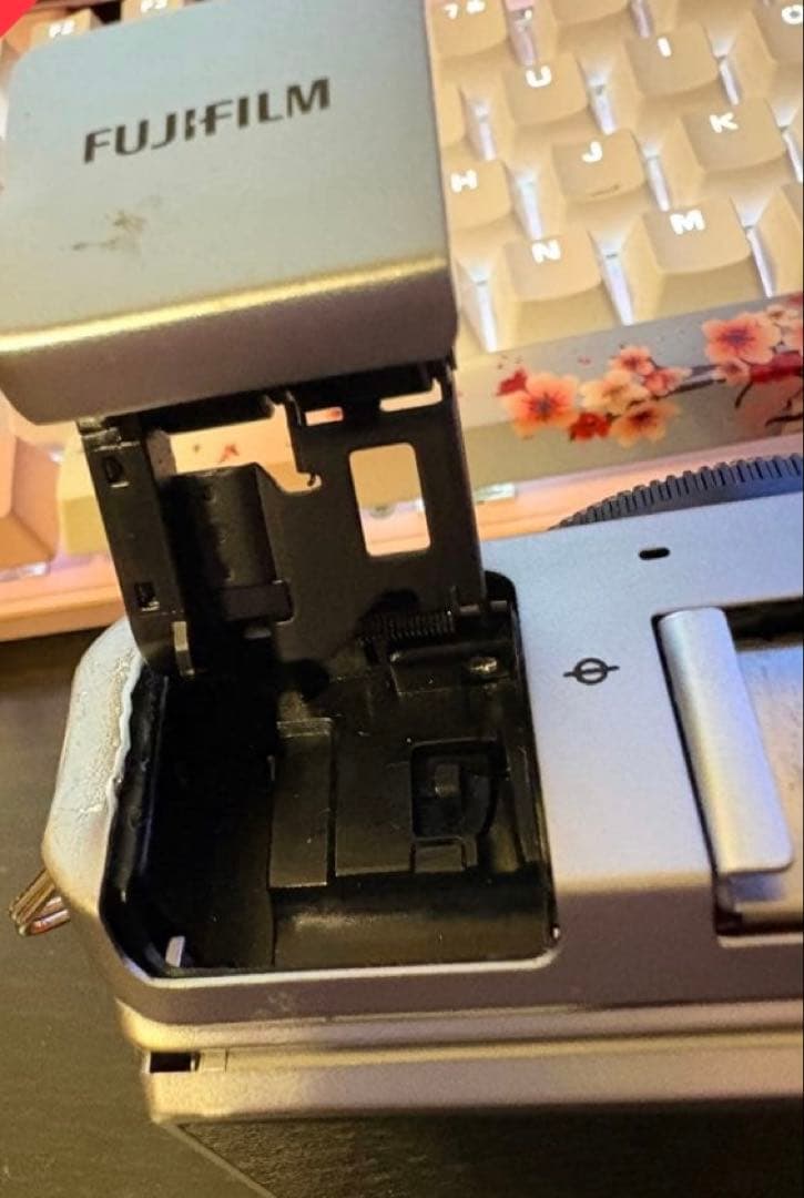 Fujifilm X-A3 レッド