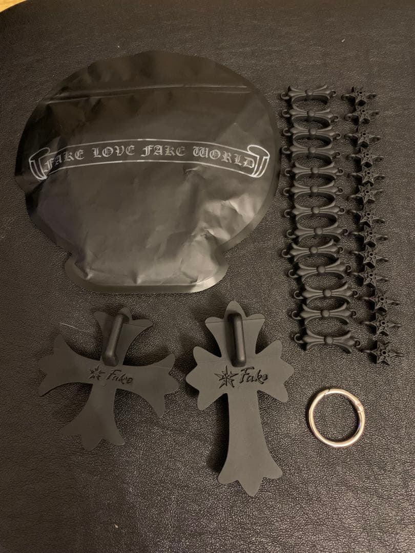 バカデカFAKE HEARTSクロスブラック 十字架 ネックレス　クロムハーツ