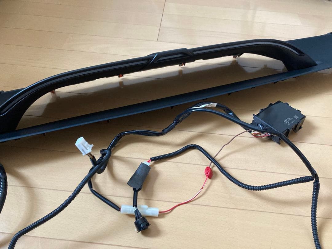 プリウス 50純正オプション ドライブサポートイルミネーション メーターフード