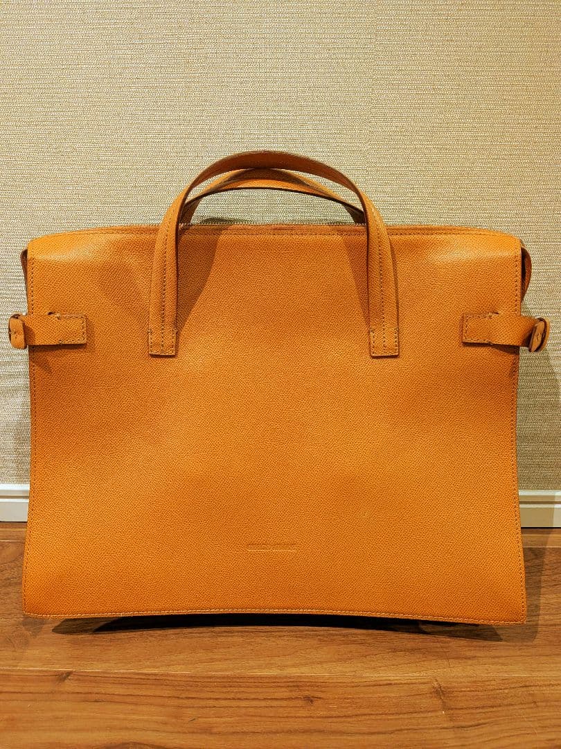 北*拳様 新品　傷有　アルマーニ　オレンジレザートートバッグ