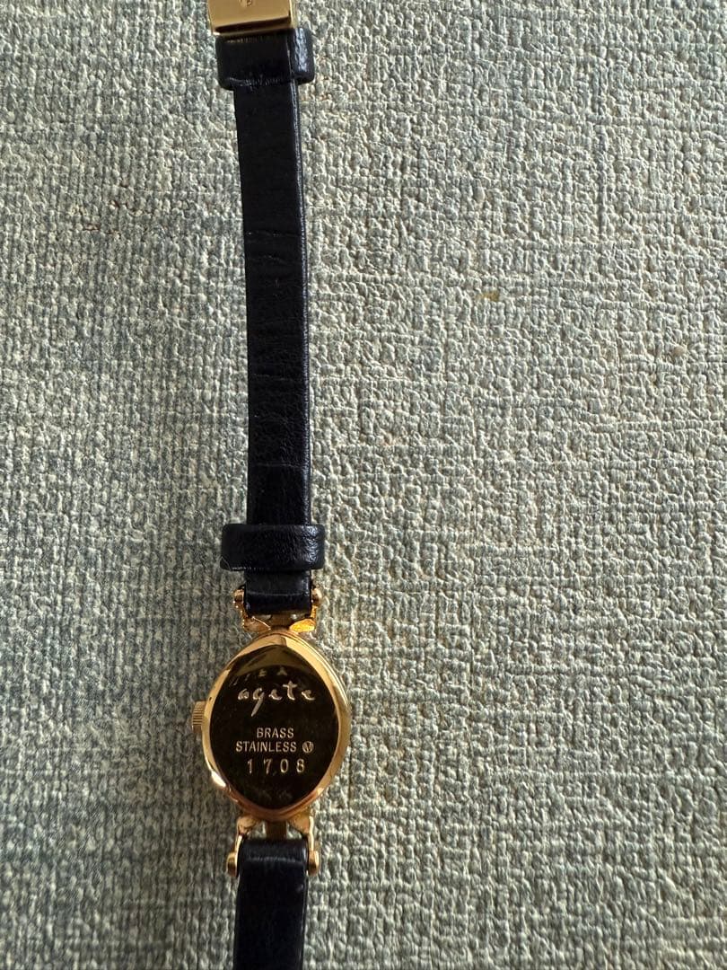 agete オーバルフェイスジュエリーウォッチ