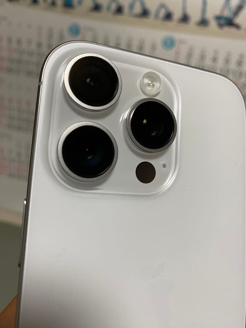 携帯電話本体 Apple iPhone 16 pro battery 97%