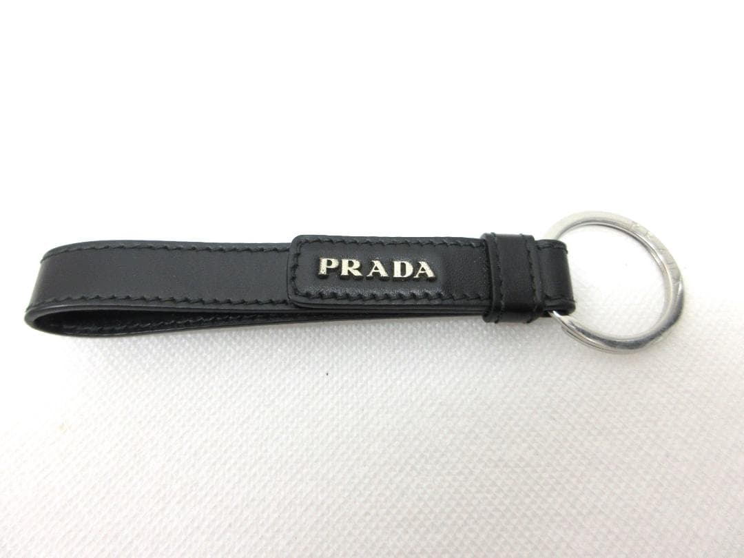 PRADA プラダ キーリング レザー キーホルダー ブラック 黒 a
