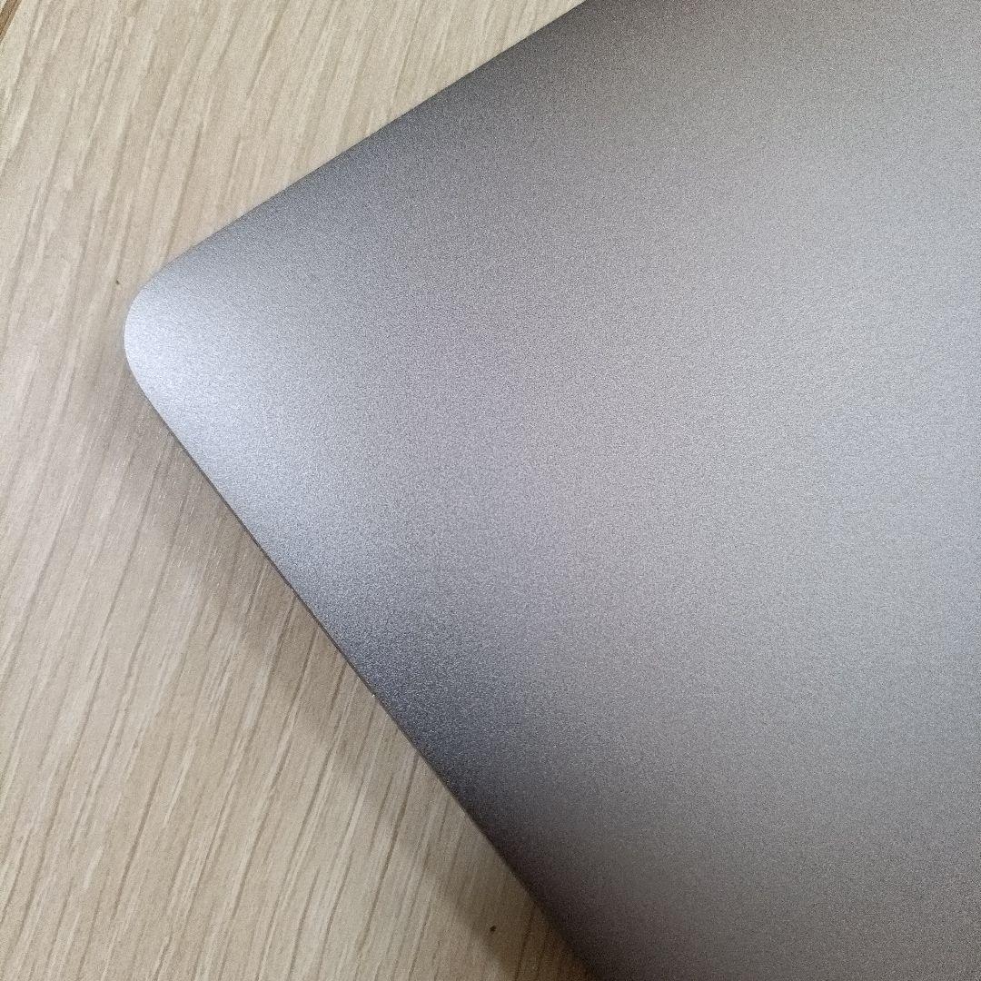 美品 MacBook Pro 15インチ 2017 スペースグレイ Apple