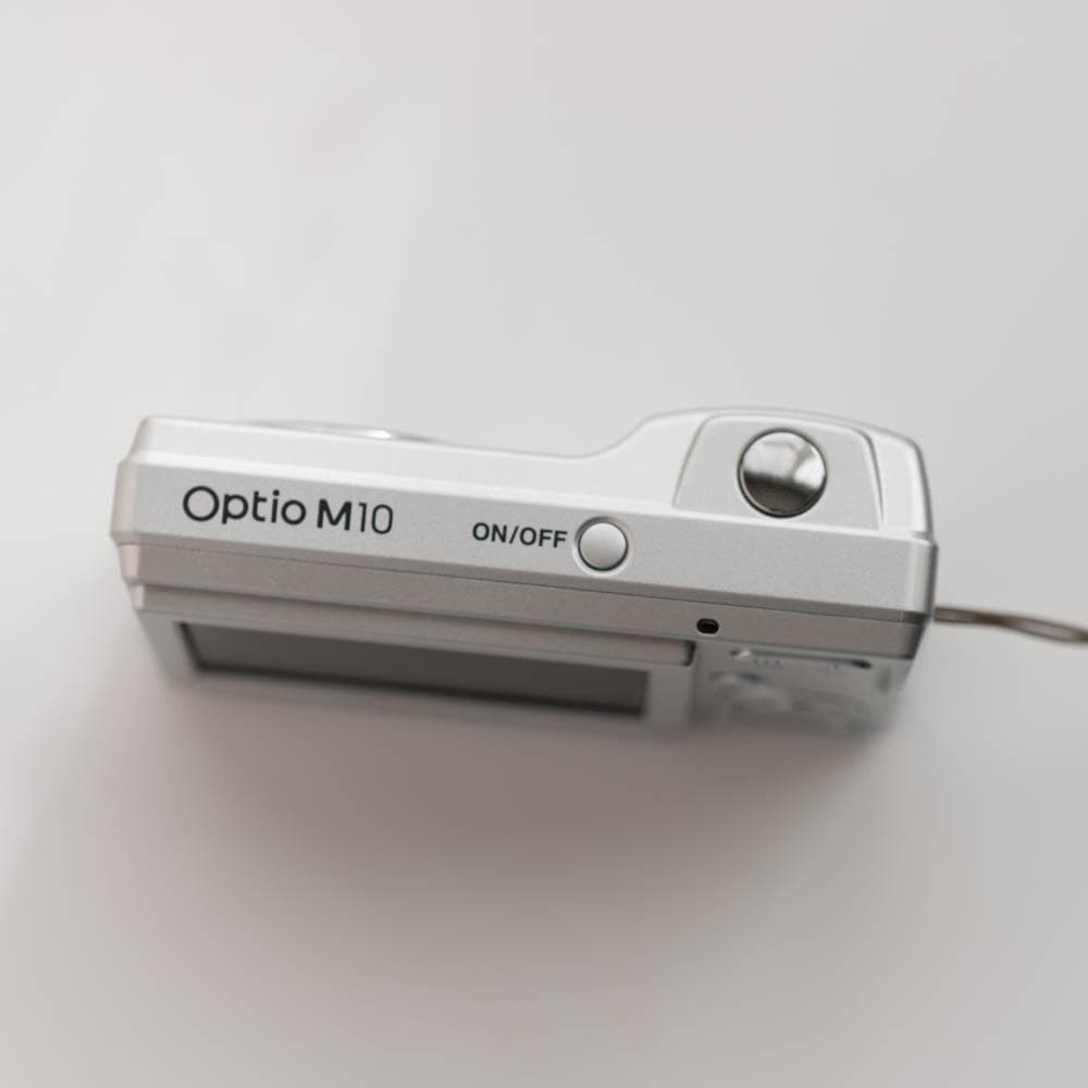 【単3電池で動く平成レトロなコンデジ】PENTAX optio M10