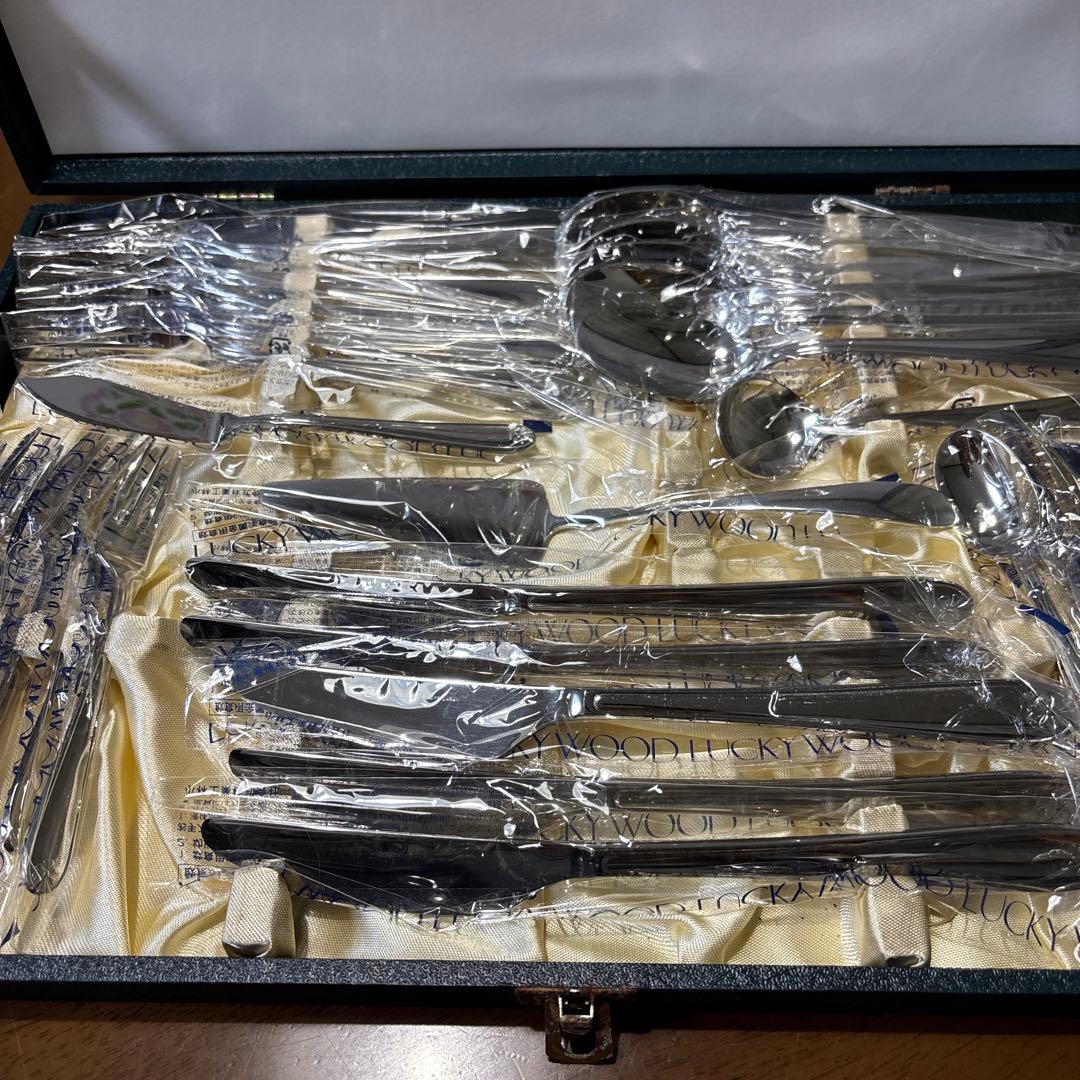 LUCKY WOOD ディナーセット　新品