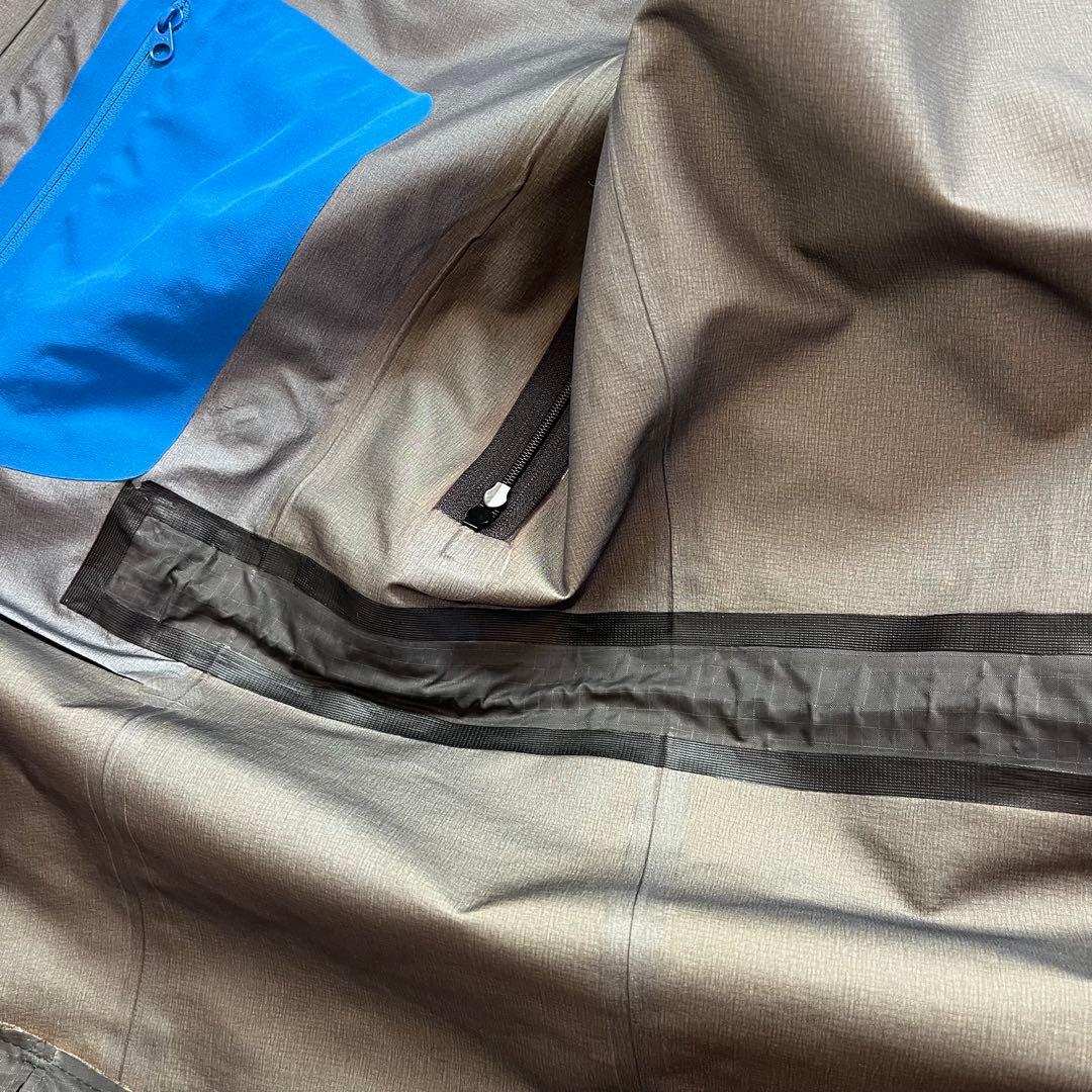 さ*ら様 カナダ製　ARC'TERYX アークテリクス アルファ SVジャケット