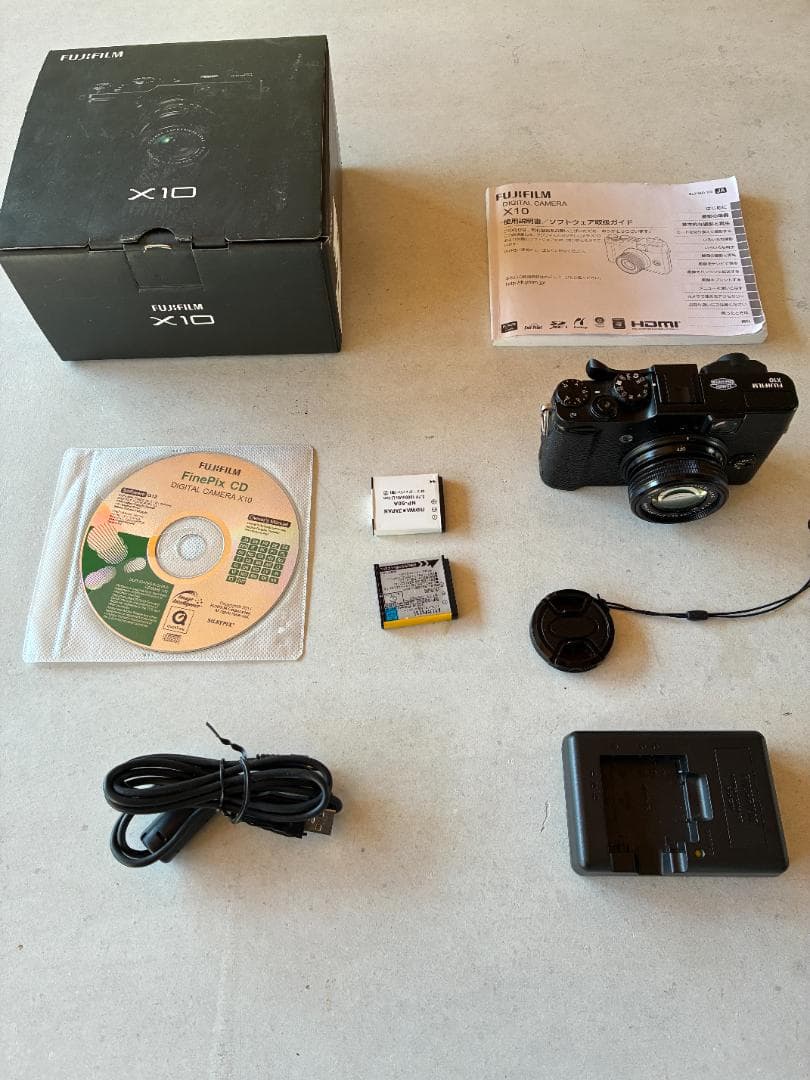 Fujifilm X10 コンパクトデジタルカメラ（ジャンク品）