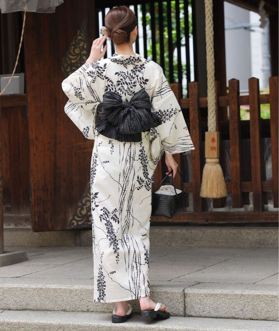 【新品】utatane 花柄 かんたん二部式浴衣セット 浴衣、帯、下駄、➕作り帯