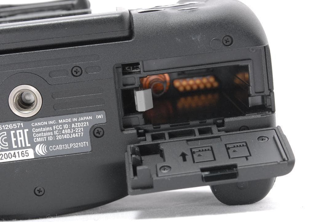 プレゼントや自分へのご褒美に⭐️Canon Kiss X8i⭐️Wi-Fi搭載　美品