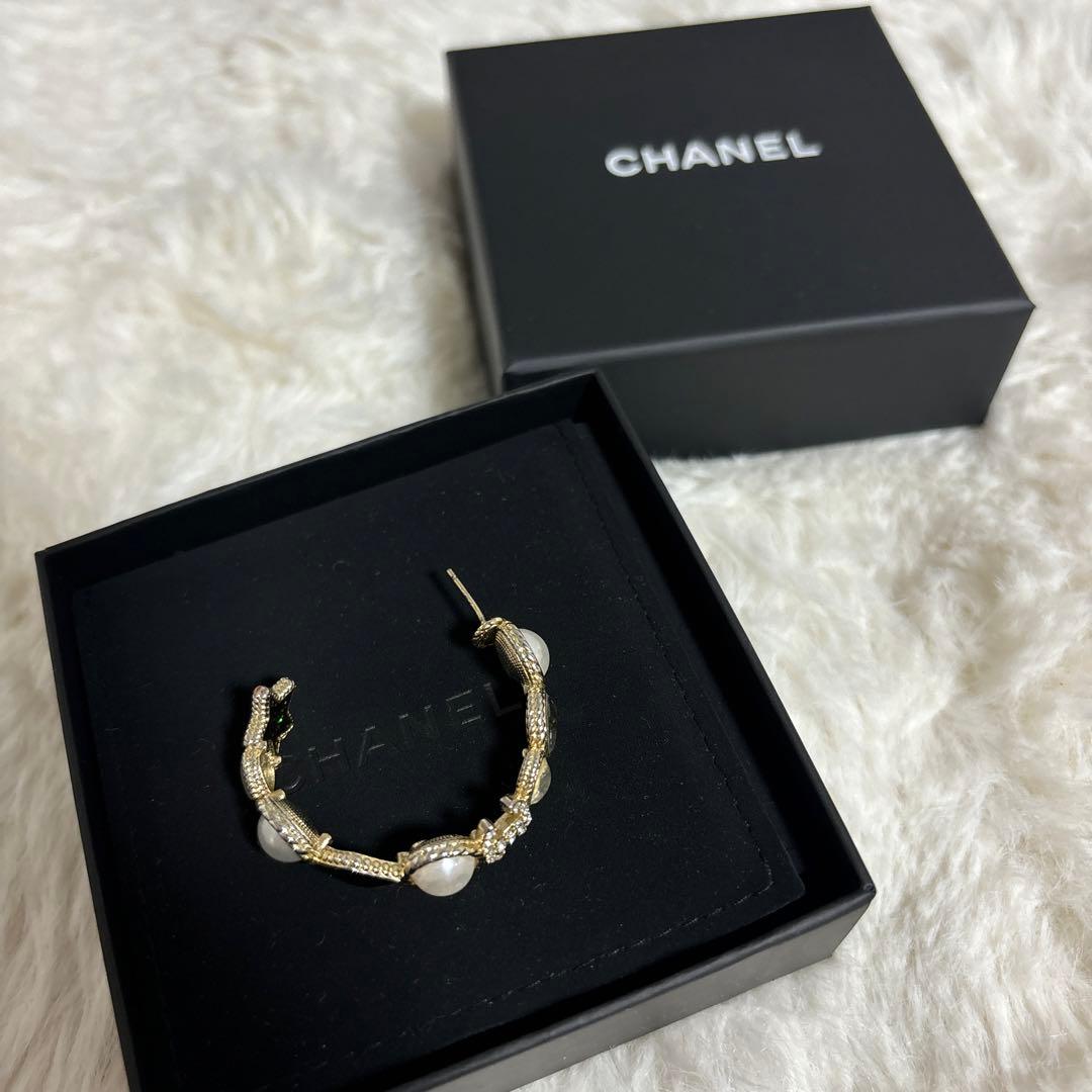 CHANEL パールクリスタルピアス(片耳用)