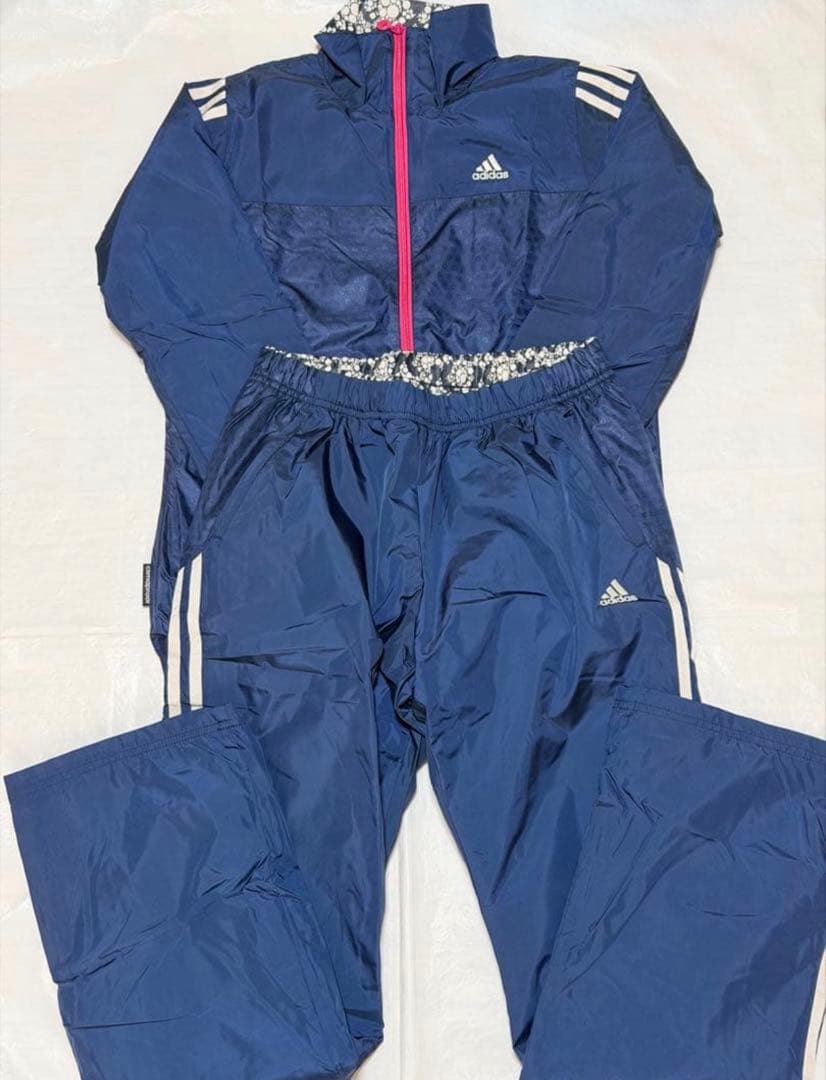 新品タグ付き adidas アディダス レディース セットアップ ジャージ