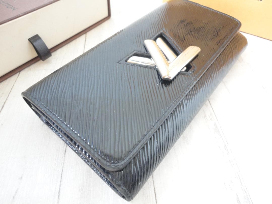 せんよう美品☆ヴィトン エピ 【ポルトフォイユ・ツイスト】財布☆おしゃれ☆B23