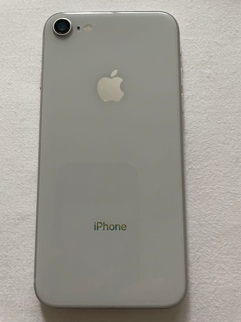 iPhone8 64GBホワイト simフリー