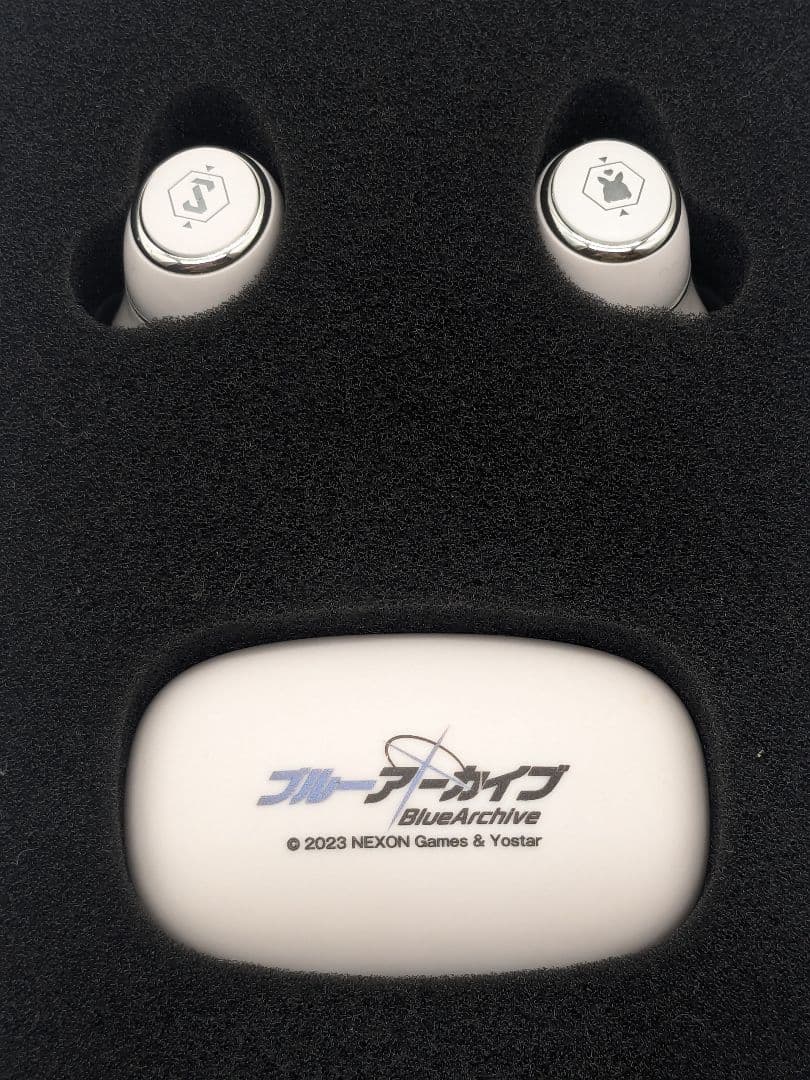 美品 ブルーアーカイブ ブルアカ アロナ ワイヤレスイヤホン ONKYO