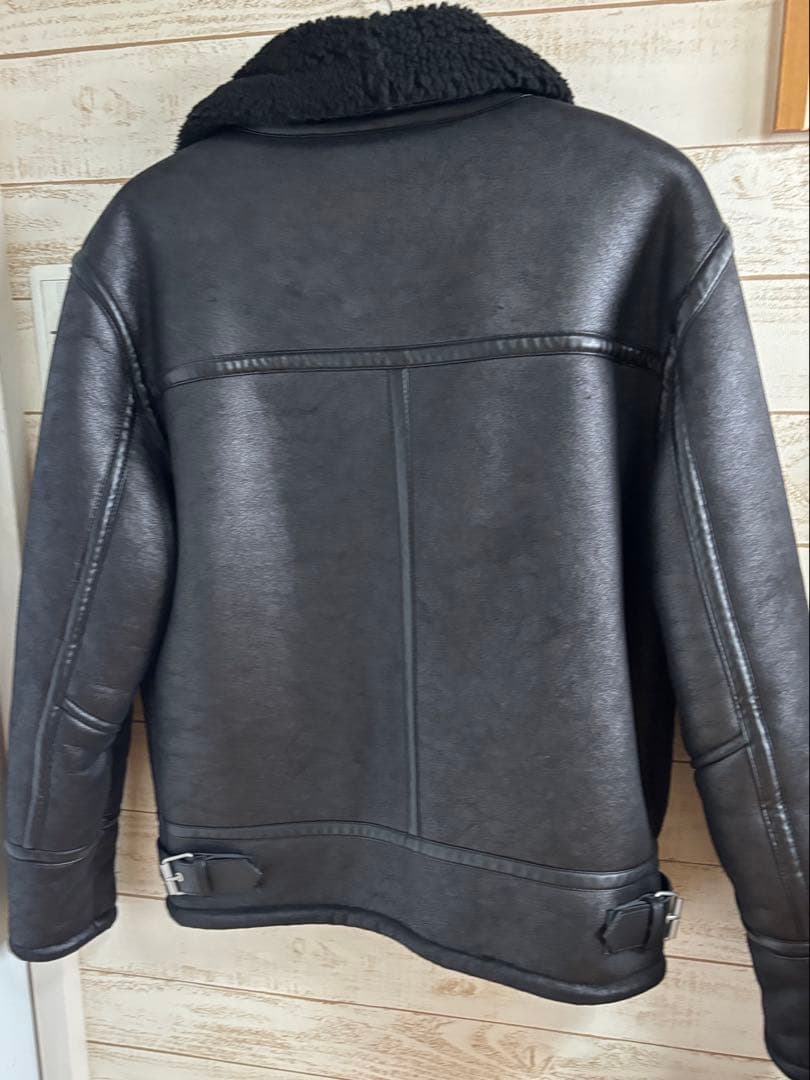 ボア襟付き黒レザーダブルライダースジャケット