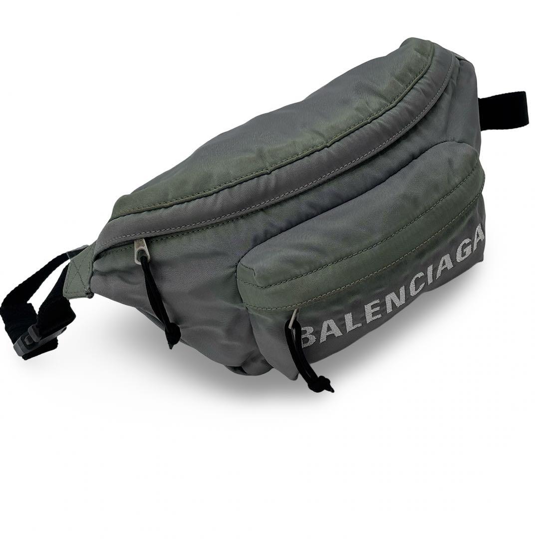 【高級】BALENCIAGA バレンシアガ ボディバッグ ウエストポーチ　ロゴ