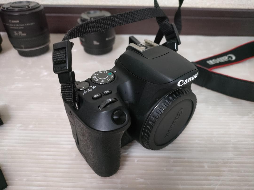 Canon 一眼レフカメラ EOS Kiss X9 レンズ3個＆取説＆SDカード