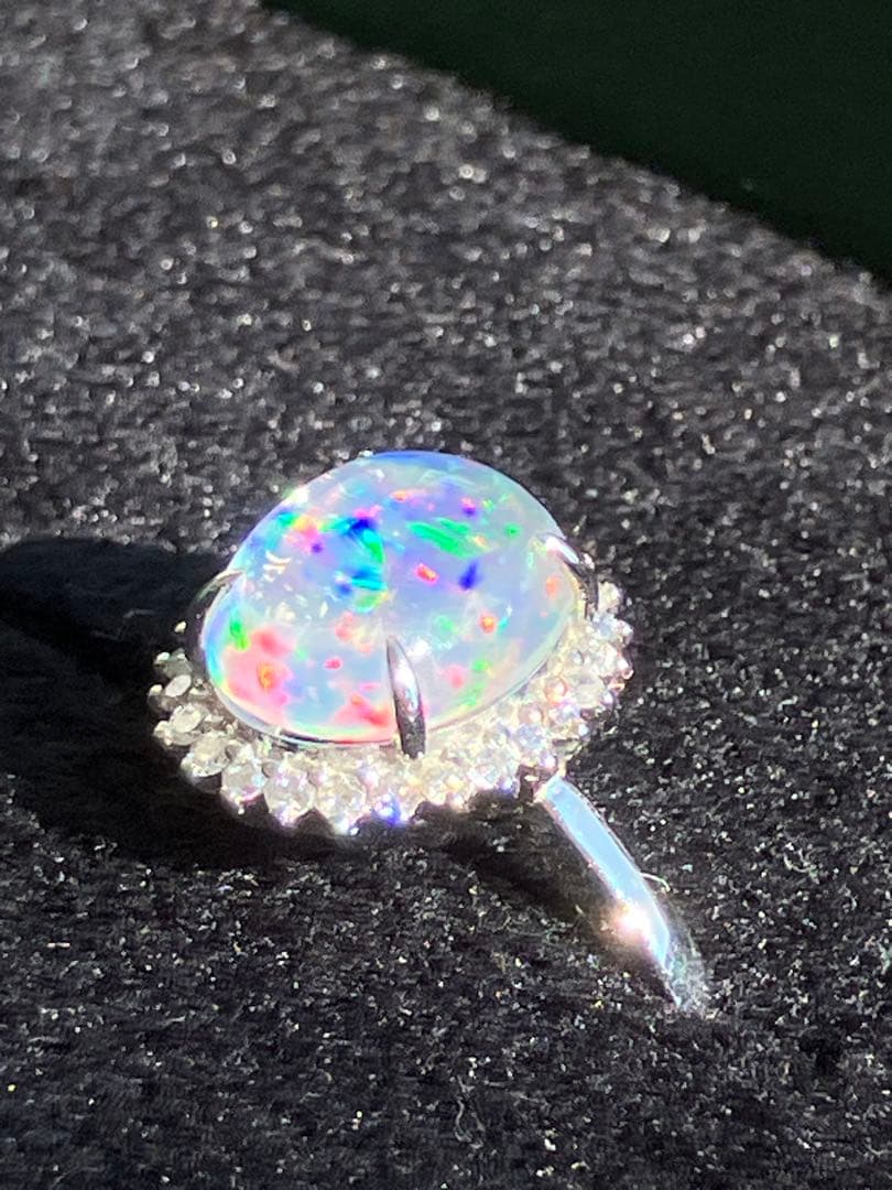 ウォーターオパール　ダイヤモンド　取り巻き　リング　指輪　プラチナ　pt950