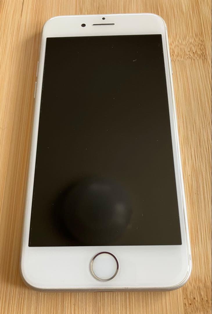 iphone8 シルバー64MB バッテリー100% SIMフリー ドコモ