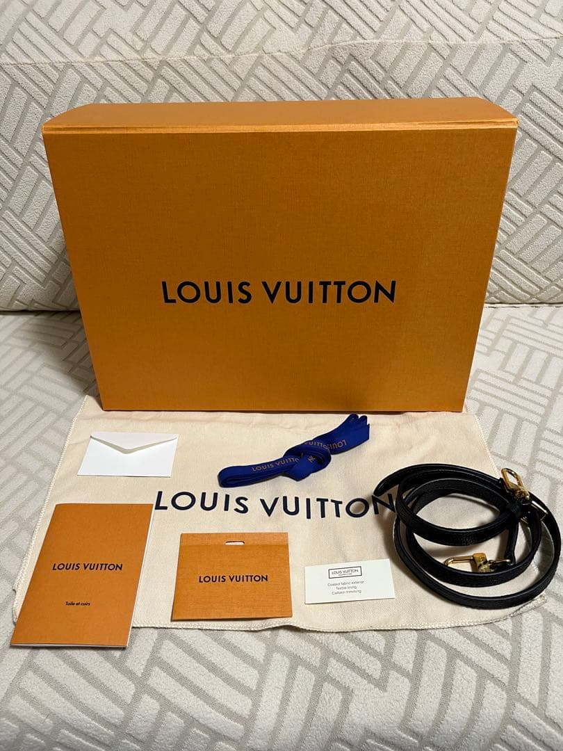 新品同様　美品　ルイヴィトン　モノグラム アンプラント　 オンザゴー　PM