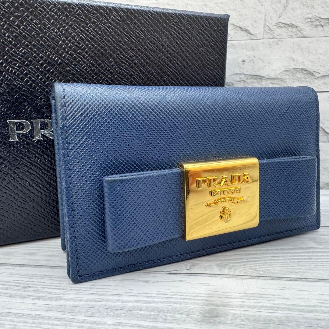 【美品】PRADA サフィアーノレザー 名刺入れ　リボン　ネイビー