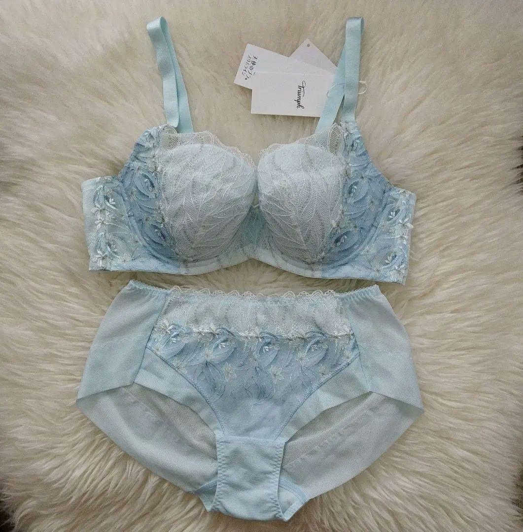 トリンプ　天使のブラ 594 スリムライン　定価10340円　007 D80 L