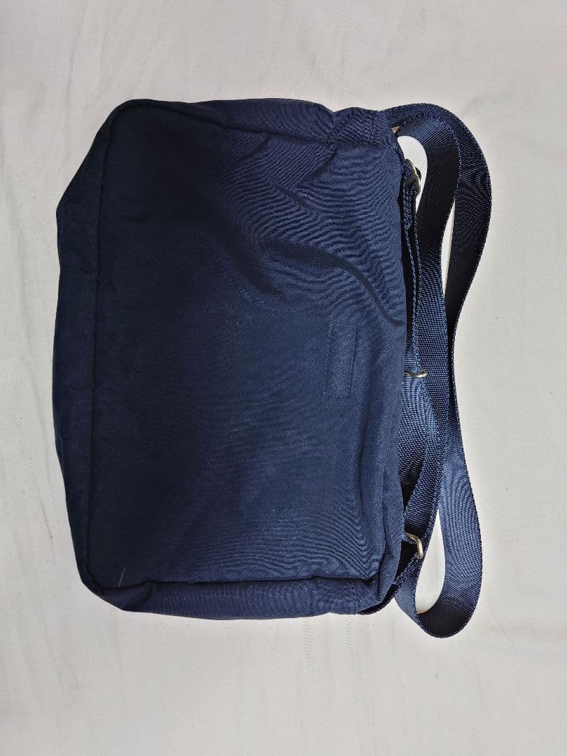 ポーター ブラック ショルダーバッグ　使いやすいサイズ