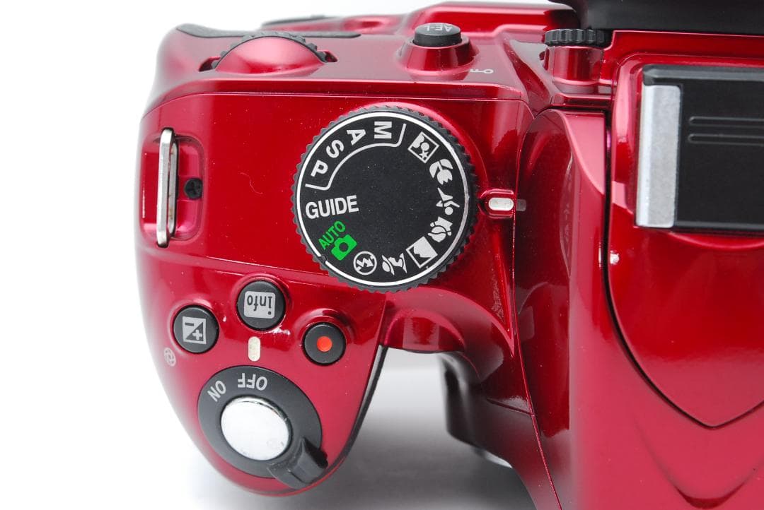 【新品級ショット数：２２１８枚】Nikon D3200　スマホ転送　希少　レッド