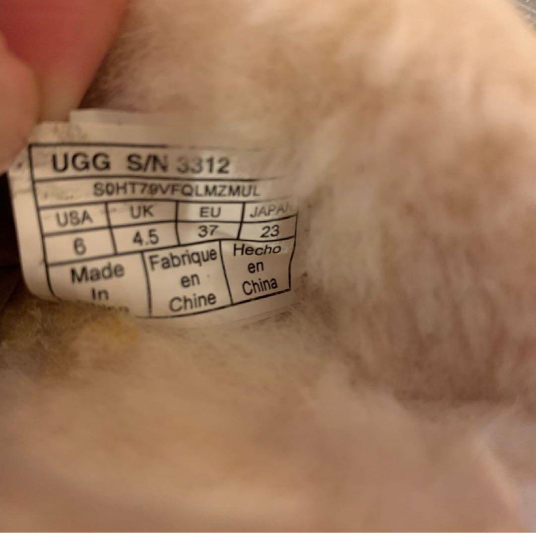 新品同様　UGG モカシン　アンスレー　Ansley カーキ